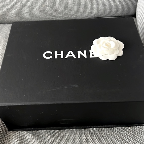 Chanel le boy dark navy with shiny silver hardware, medium size,smooth calfskin - Picture 15 of 16